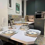 Superbe Quartier Latin Apartment *